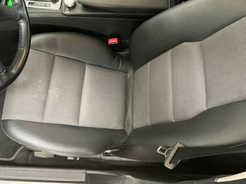 Mercedes-Benz C-Klasse C 180 CGI BlueEfficiency Avantgarde 2011 – снимка 23