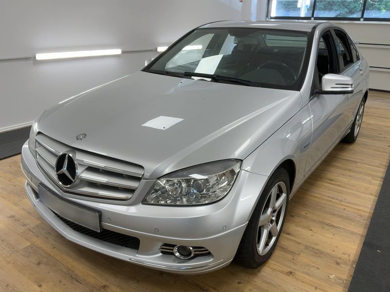 Mercedes-Benz C-Klasse C 180 CGI BlueEfficiency Avantgarde 2011 – снимка 1