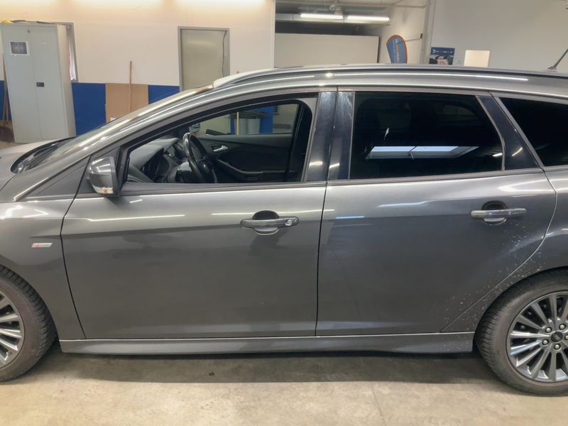 Ford Focus 1.0 EcoBoost ST-Line 2018 – снимка 4