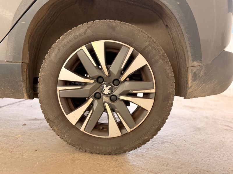 Peugeot 2008 1.5 Blue-HDi Allure 2019 – снимка 5