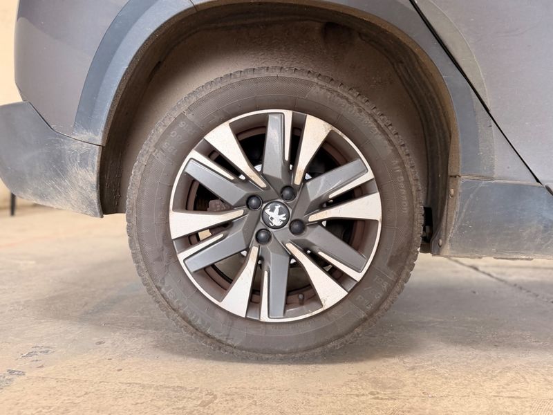 Peugeot 2008 1.5 Blue-HDi Allure 2019 – снимка 9