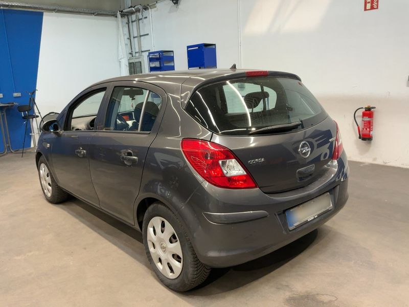 Opel Corsa 1.2 Edition 2012 – снимка 6