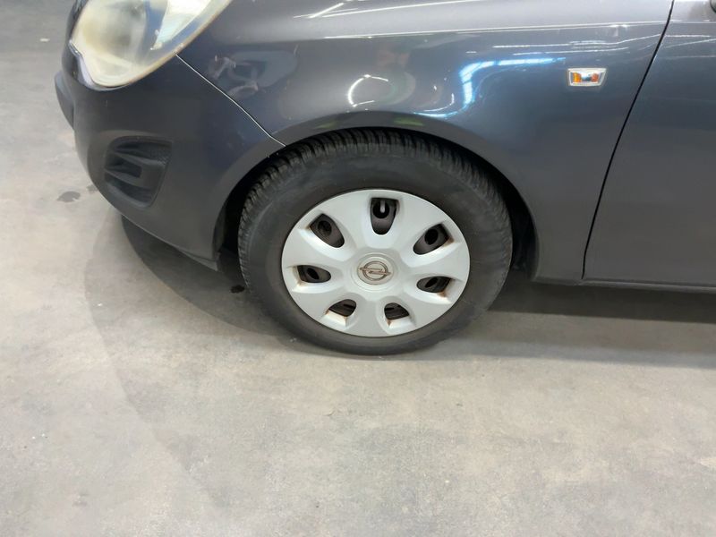 Opel Corsa 1.2 Edition 2012 – снимка 3