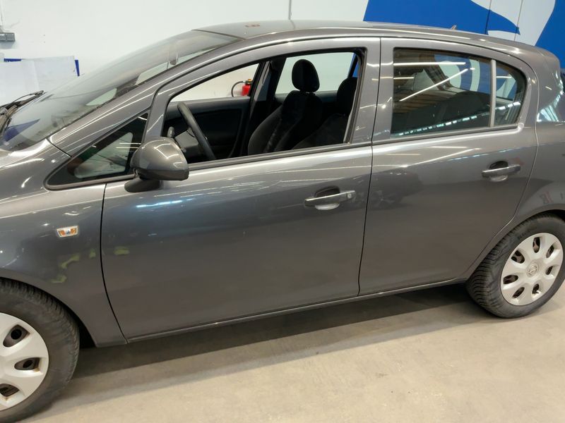 Opel Corsa 1.2 Edition 2012 – снимка 4