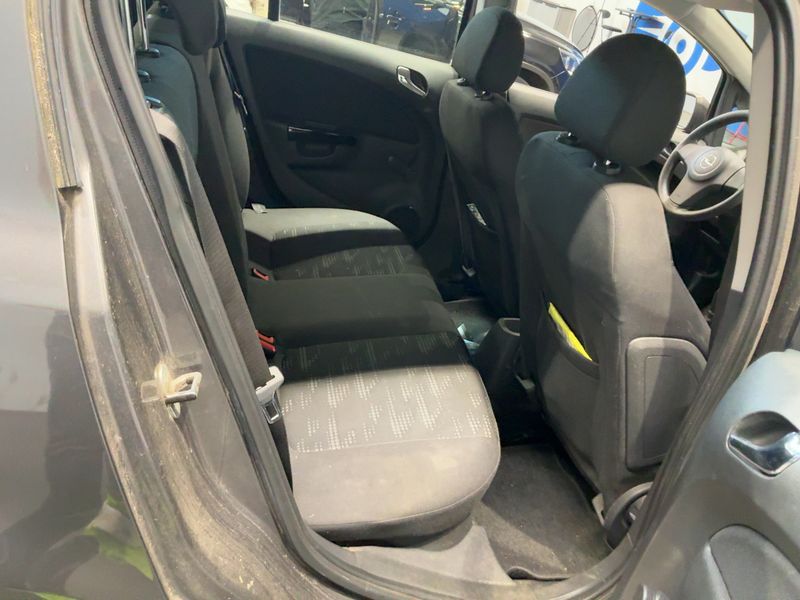 Opel Corsa 1.2 Edition 2012 – снимка 19