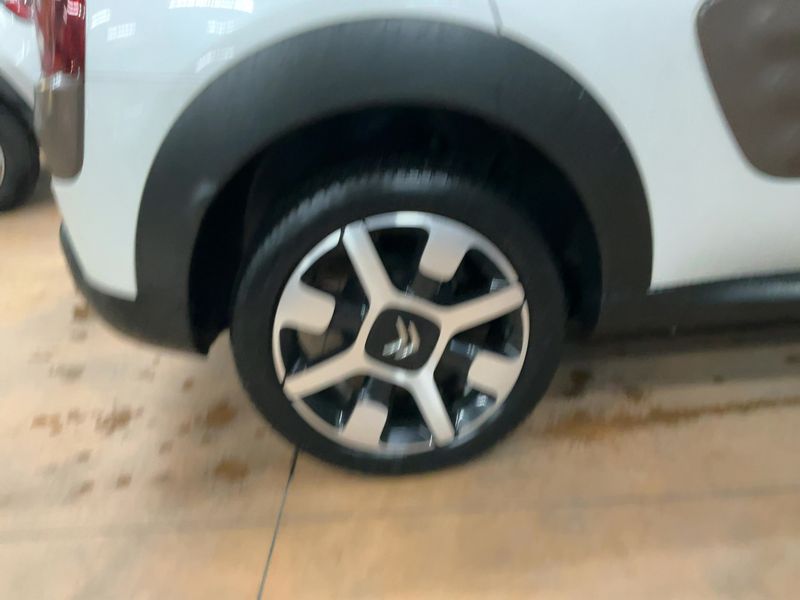 Citroen C4 Cactus 1.2 e-THP Shine 2016 – снимка 9