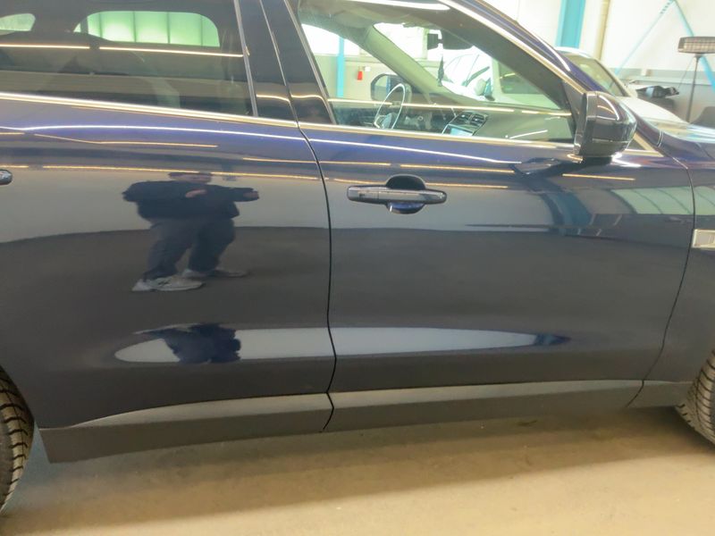 Jaguar F-Pace 25d Prestige AWD 2019 – снимка 10