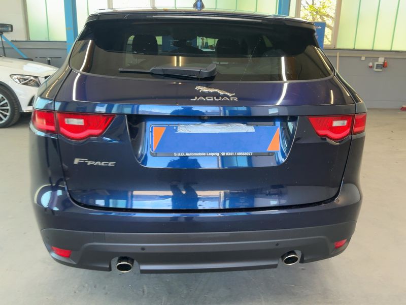 Jaguar F-Pace 25d Prestige AWD 2019 – снимка 7