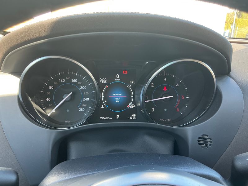 Jaguar F-Pace 25d Prestige AWD 2019 – снимка 19
