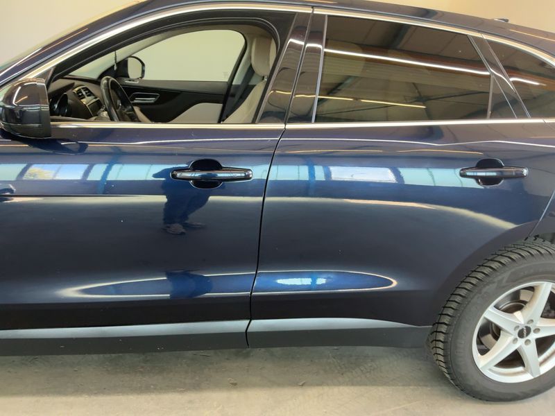 Jaguar F-Pace 25d Prestige AWD 2019 – снимка 4