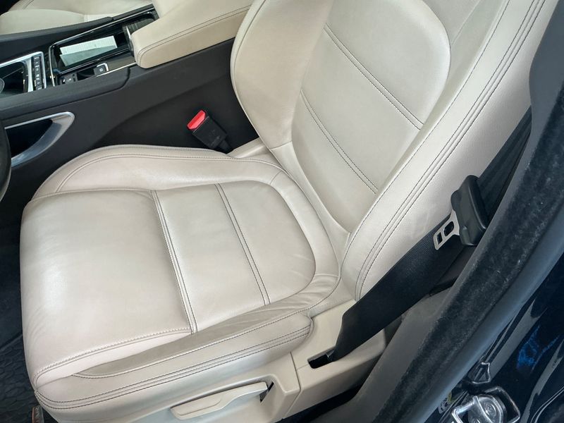 Jaguar F-Pace 25d Prestige AWD 2019 – снимка 30
