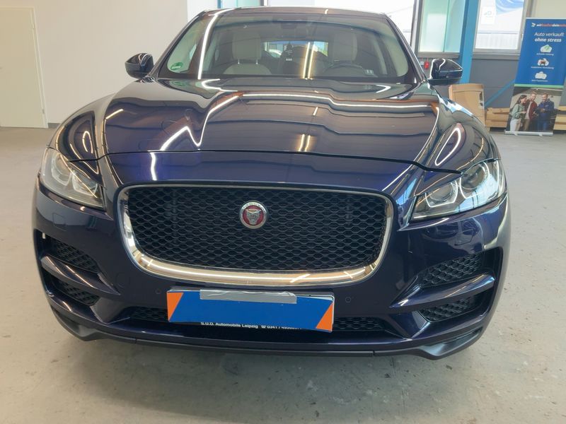 Jaguar F-Pace 25d Prestige AWD 2019 – снимка 14