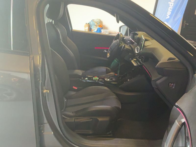 Peugeot 2008 1.2 PureTech GT Line 2020 – снимка 16