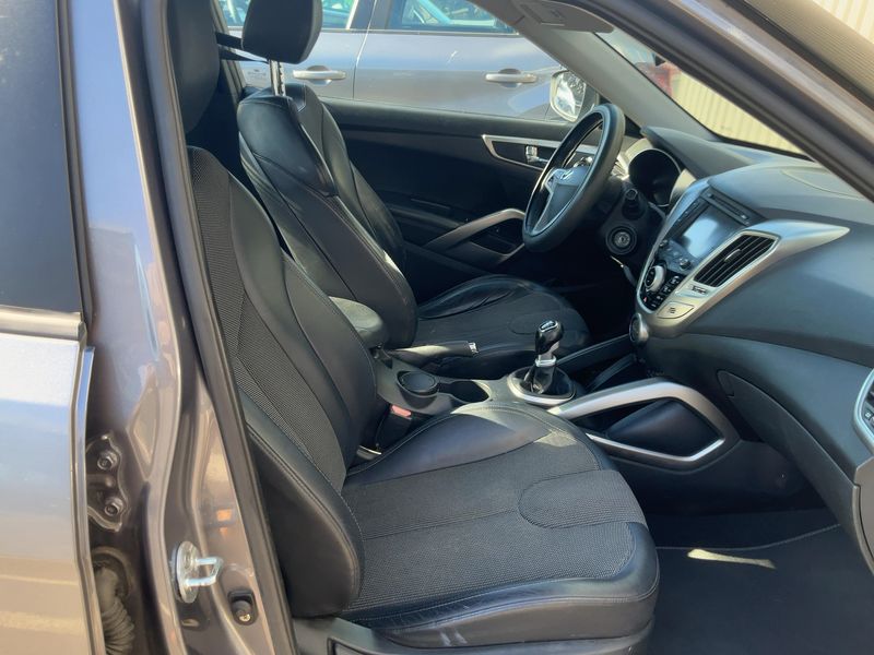 Hyundai Veloster 1.6 Turbo 2013 – снимка 16