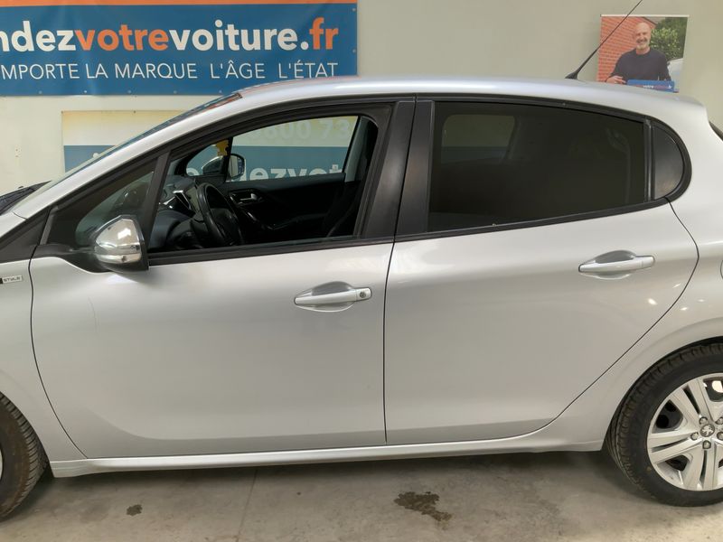 Peugeot 208 1.6 Blue-HDi Style 2016 – снимка 4