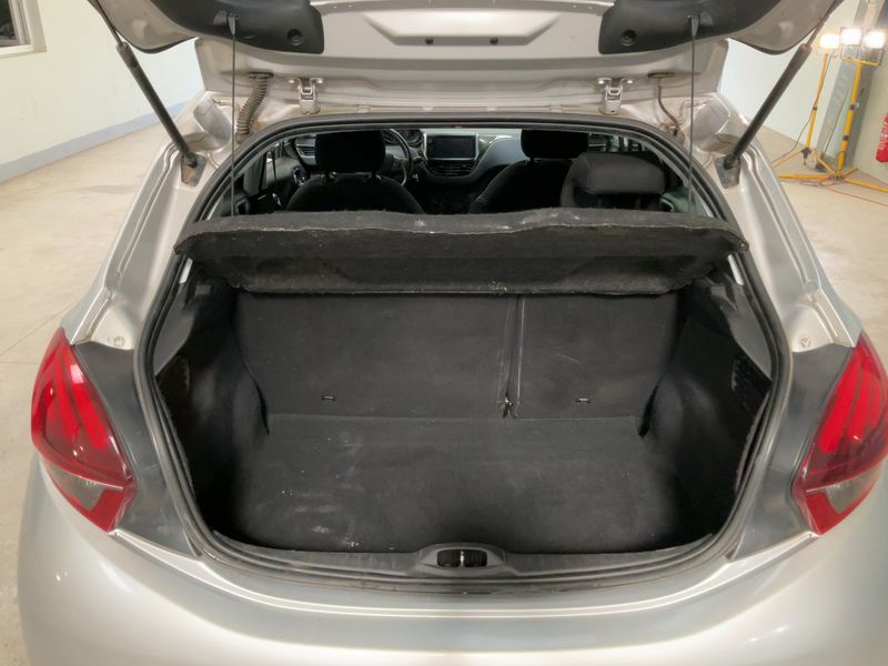 Peugeot 208 1.6 Blue-HDi Style 2016 – снимка 15