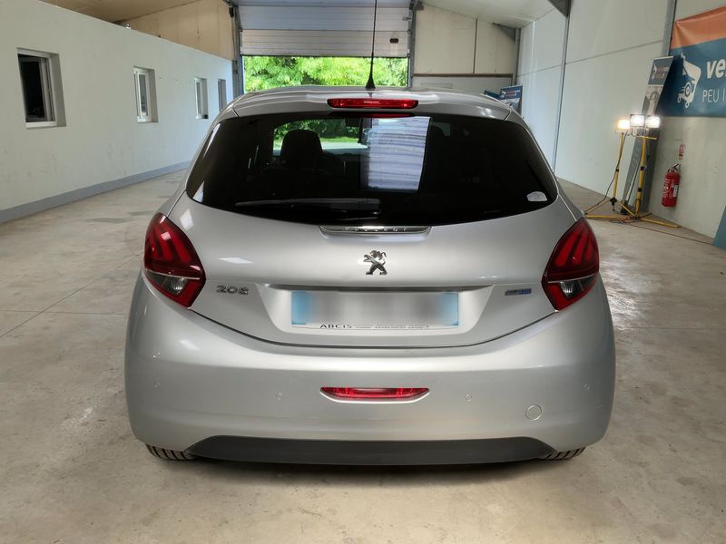 Peugeot 208 1.6 Blue-HDi Style 2016 – снимка 7