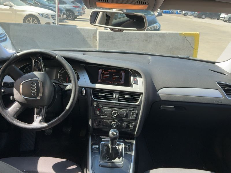 Audi A4 2.0 TDIe Attraction 2010 – снимка 12
