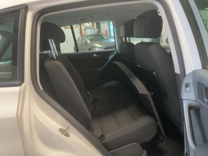Volkswagen Tiguan 2.0 TDI Trend & Fun 4Motion BlueMotion Tech 2012 – снимка 20
