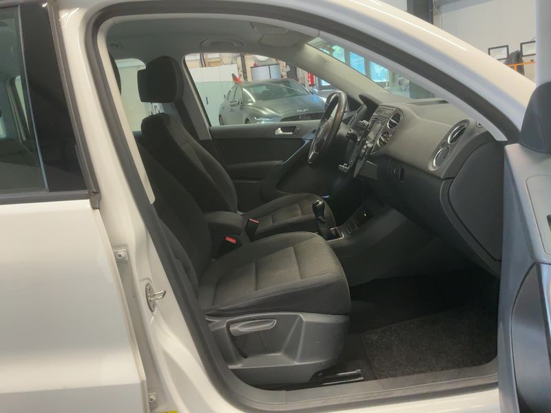 Volkswagen Tiguan 2.0 TDI Trend & Fun 4Motion BlueMotion Tech 2012 – снимка 17
