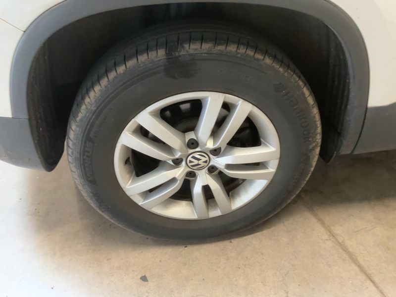 Volkswagen Tiguan 2.0 TDI Trend & Fun 4Motion BlueMotion Tech 2012 – снимка 9