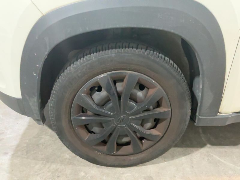 Mahindra KUV 100 1.2 K8 2021 – снимка 3