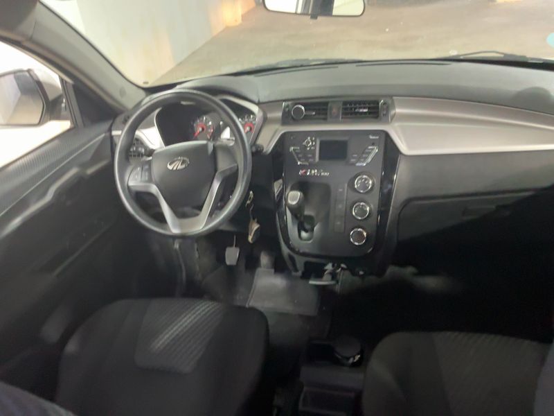 Mahindra KUV 100 1.2 K8 2021 – снимка 17