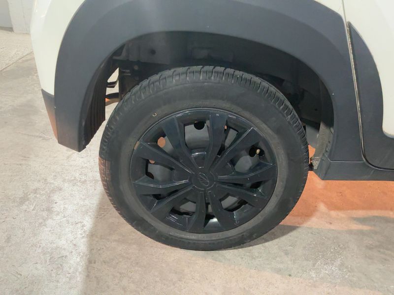 Mahindra KUV 100 1.2 K8 2021 – снимка 9