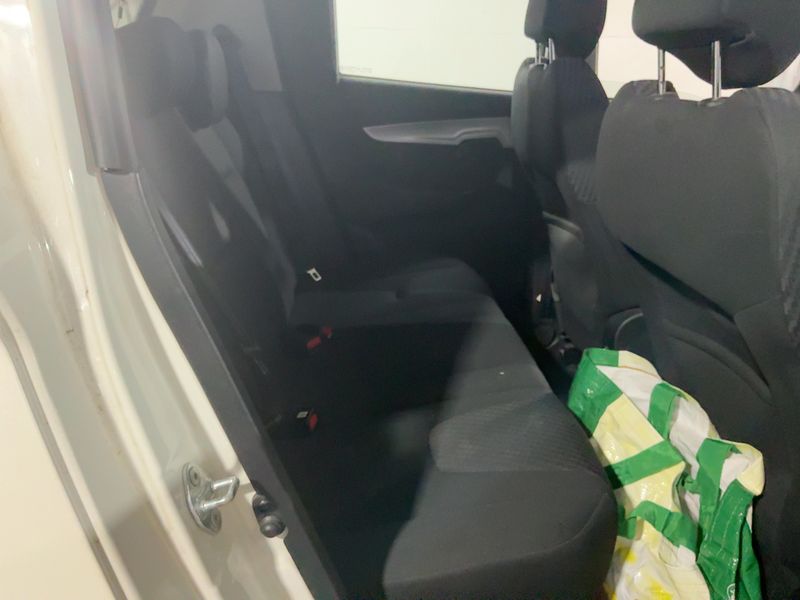 Mahindra KUV 100 1.2 K8 2021 – снимка 19
