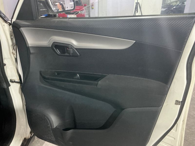 Mahindra KUV 100 1.2 K8 2021 – снимка 28
