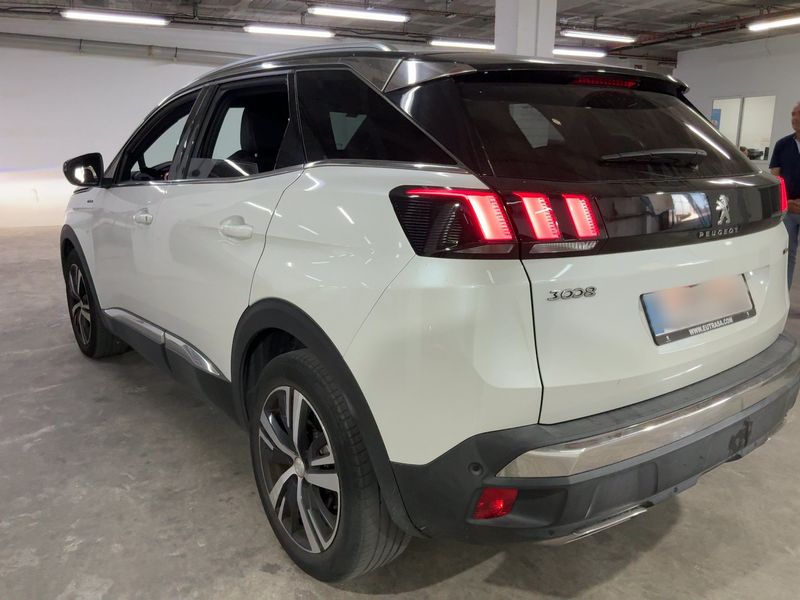 Peugeot 3008 1.5 Blue-HDi GT Line 2018 – снимка 6