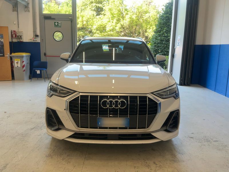 Audi Q3 40 TDI quattro S line 2022 – снимка 14