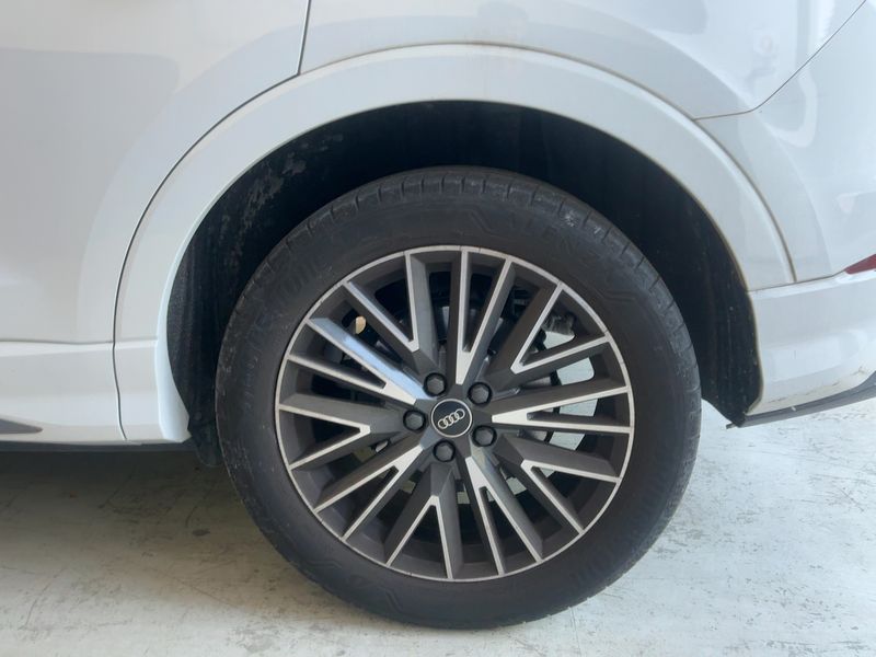 Audi Q3 40 TDI quattro S line 2022 – снимка 5