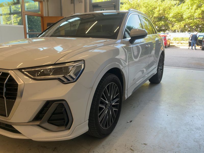 Audi Q3 40 TDI quattro S line 2022 – снимка 2
