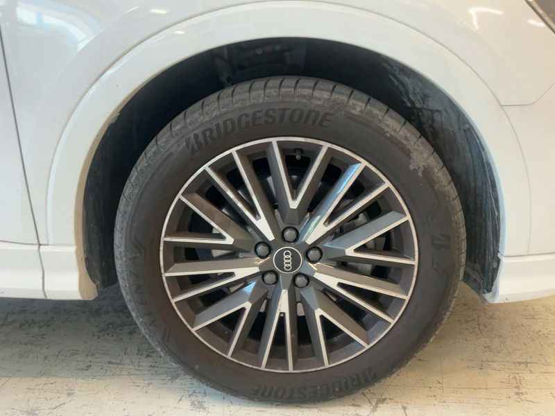 Audi Q3 40 TDI quattro S line 2022 – снимка 11