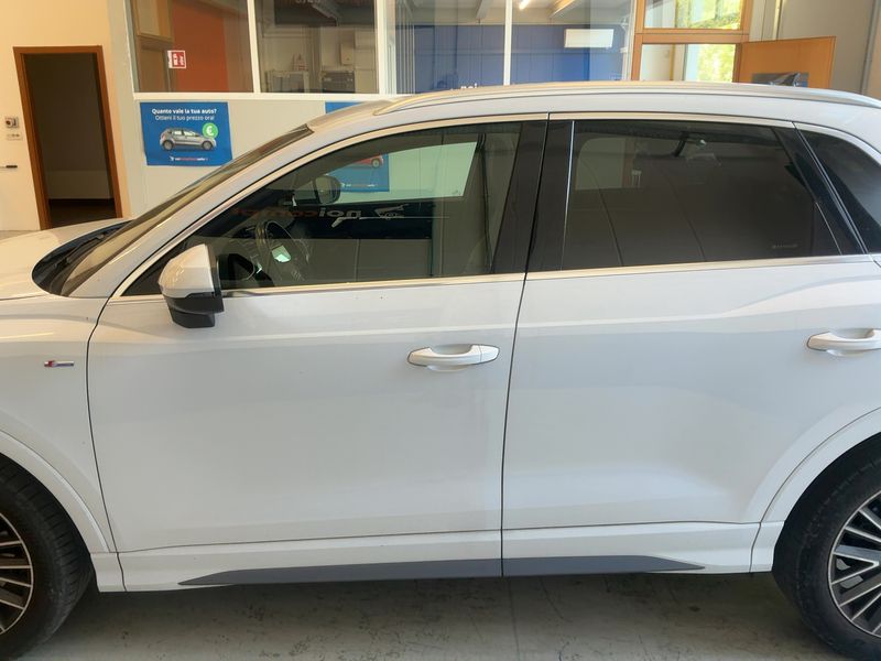 Audi Q3 40 TDI quattro S line 2022 – снимка 4