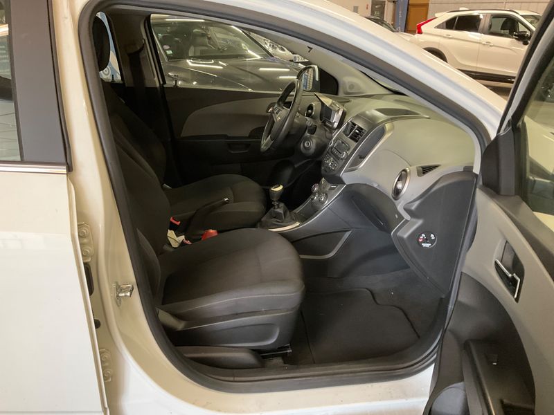 Chevrolet Aveo 1.3 Diesel LTZ 2011 – снимка 3