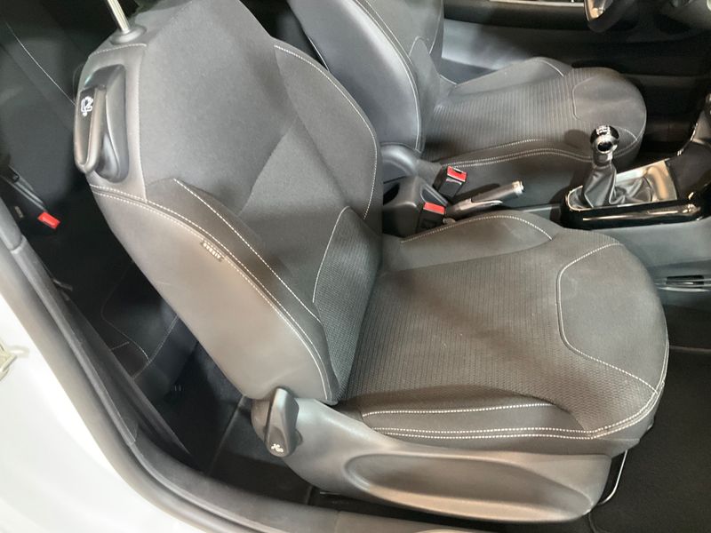 Citroen DS3 1.2 e-VTi BeChic 2016 – снимка 24