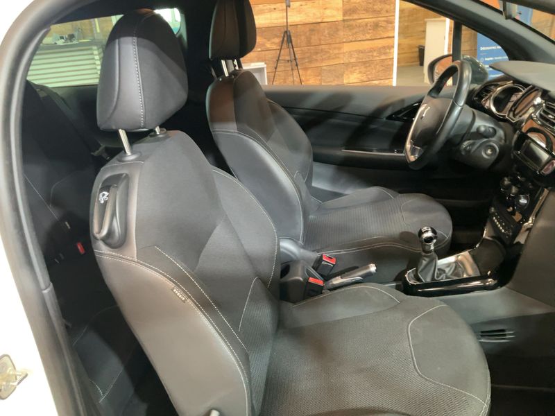 Citroen DS3 1.2 e-VTi BeChic 2016 – снимка 16