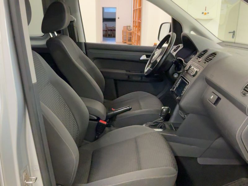 Volkswagen Caddy 1.6 TDI Maxi Comfortline 2012 – снимка 17