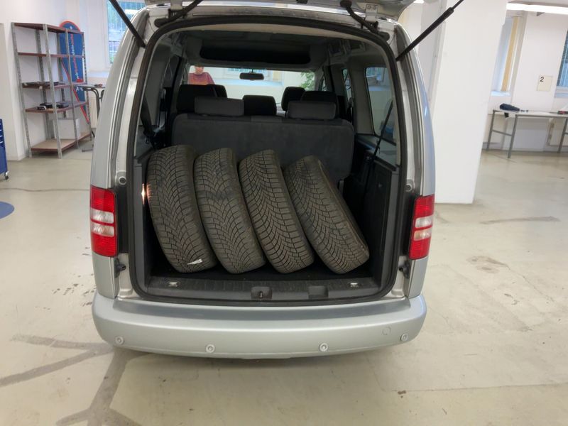 Volkswagen Caddy 1.6 TDI Maxi Comfortline 2012 – снимка 16