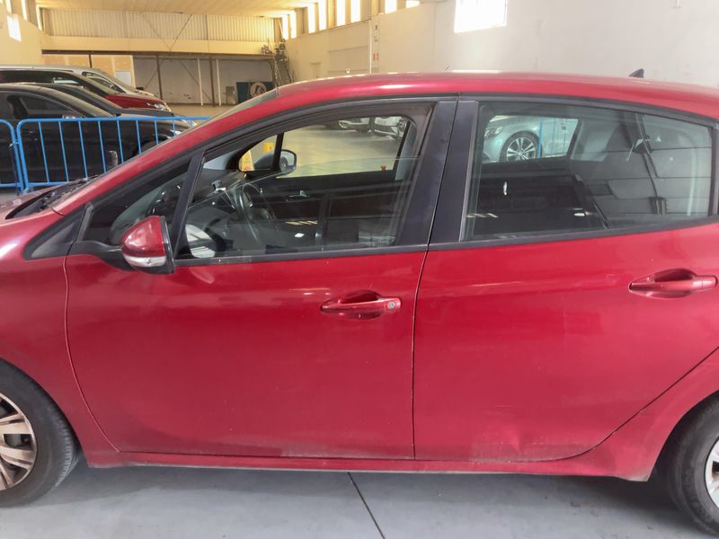Peugeot 208 1.4 HDi Active 2012 – снимка 4
