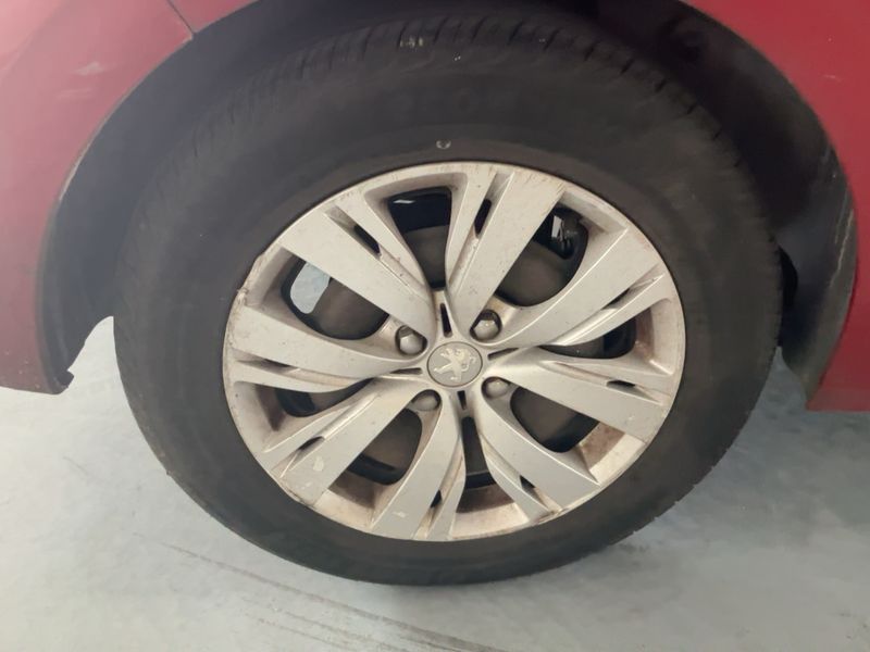 Peugeot 208 1.4 HDi Active 2012 – снимка 9