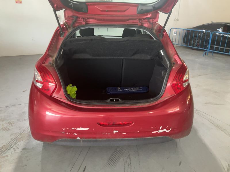 Peugeot 208 1.4 HDi Active 2012 – снимка 15