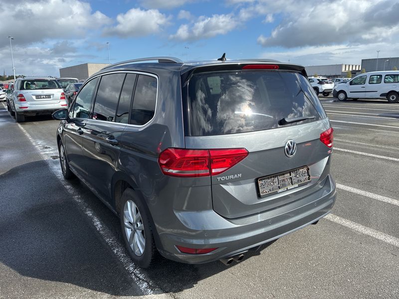 Volkswagen Touran 1.8 TSI Highline BlueMotion 2017 – снимка 3