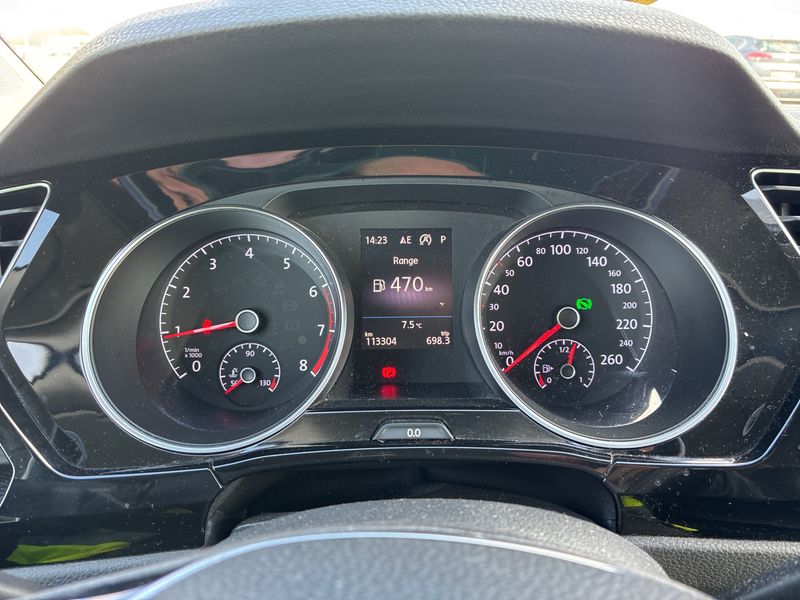 Volkswagen Touran 1.8 TSI Highline BlueMotion 2017 – снимка 12