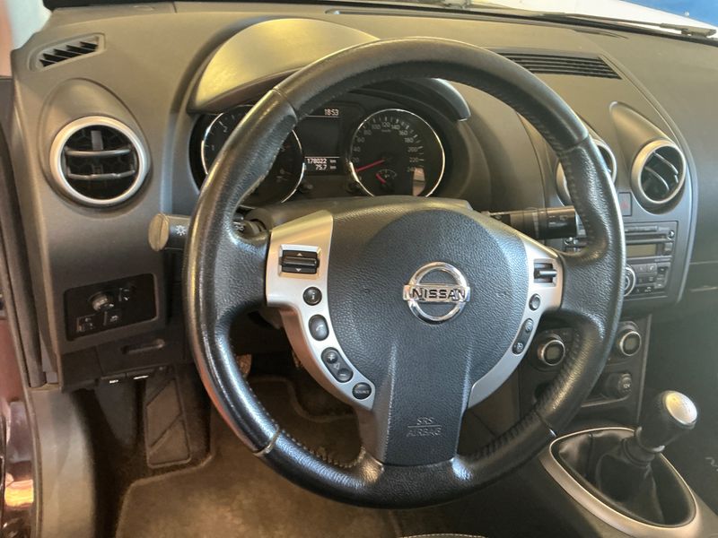 Nissan Qashqai 1.5 dCi Acenta 2010 – снимка 28