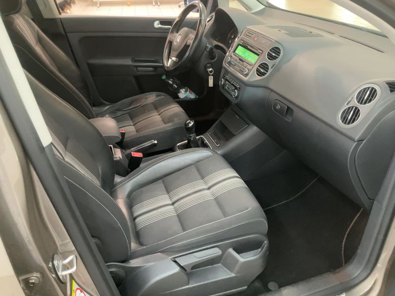 Volkswagen Golf VI Plus 1.2 TSI Match 2013 – снимка 17