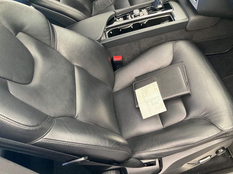 Volvo XC90 2.0 B5 Mild-Hybrid Momentum AWD 2020 – снимка 37