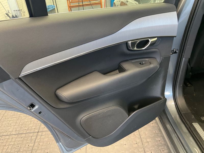 Volvo XC90 2.0 B5 Mild-Hybrid Momentum AWD 2020 – снимка 29